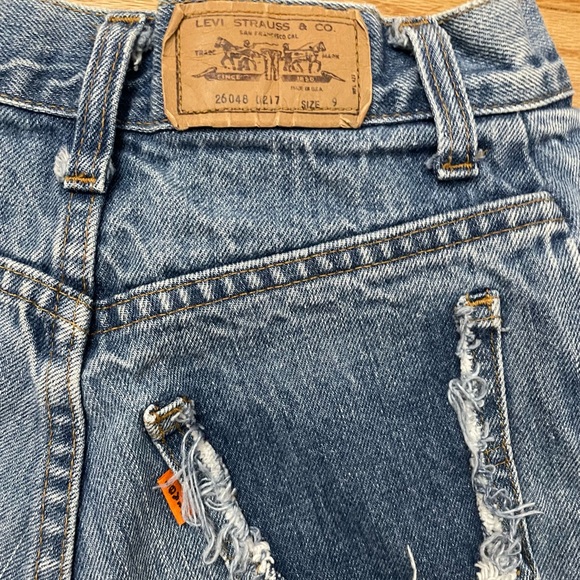 Vintage 1970’s LEVI’s Cutoff Jean Shorts - Orange Tag - Picture 9 of 9